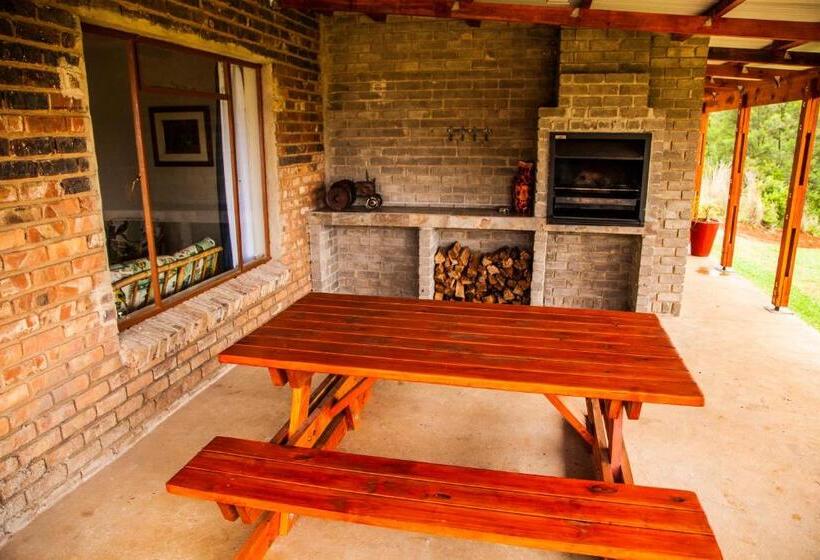 شاليه غرفة نوم واحدة, The Stix