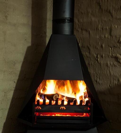 シャレー1寝室, The Stix