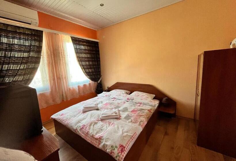 Апартаменты 1 Спальня, Guesthouse Zornitsa