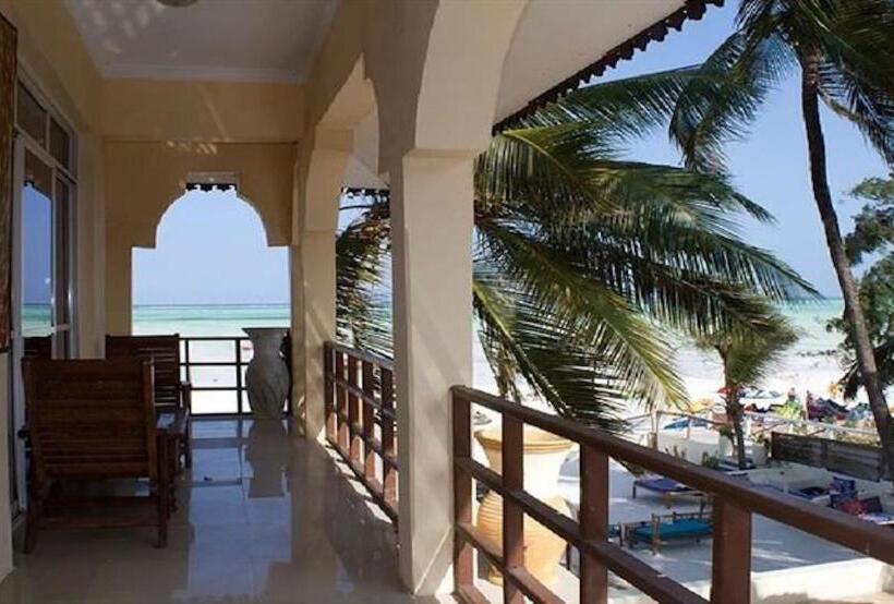 プールビューの２ベッドルームアパート, Paje Beach Apartments &