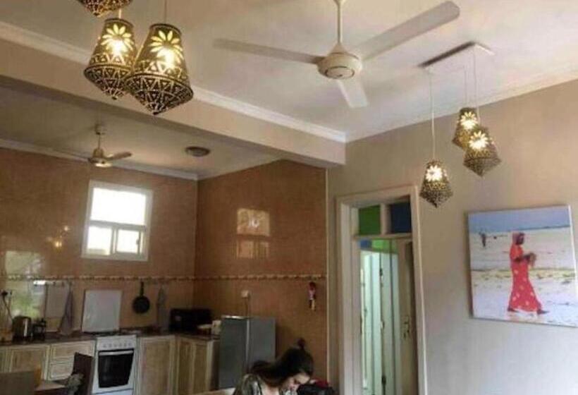 プールビューの２ベッドルームアパート, Paje Beach Apartments &