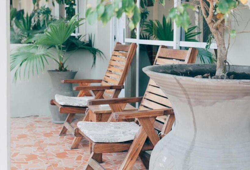 プールビューの2ベッドルームアパート, Paje Beach Apartments &