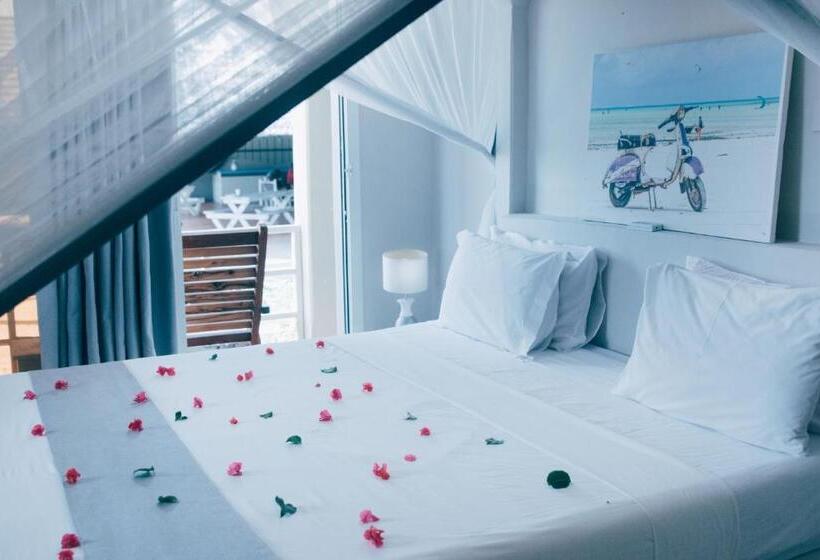 2침실 아파트 풀장 전망, Paje Beach Apartments &