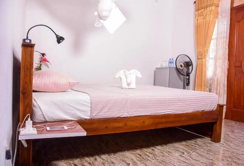 Deluxe-huone Sivuttainen Merinäkymä, Channa Villa & Tours