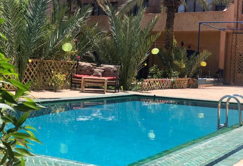 اتاق لوکس با چشمانداز باغ, Maison La Berberina