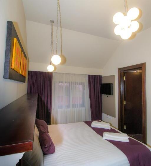 スタンダードルーム, Pietrele Lui Solomon