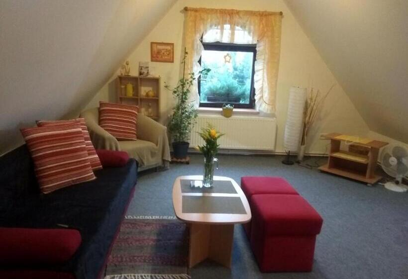 4인용 스탠다드 룸, Villa Liduška S Kavárnou