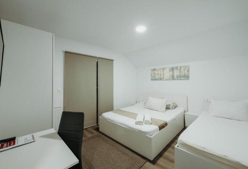 اتاق استاندارد سه نفره, Pensiunea Karla