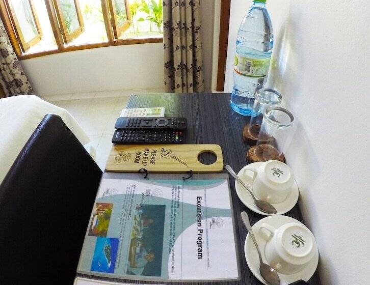 اتاق استاندارد با چشمانداز, Ithaa Beach Maldives