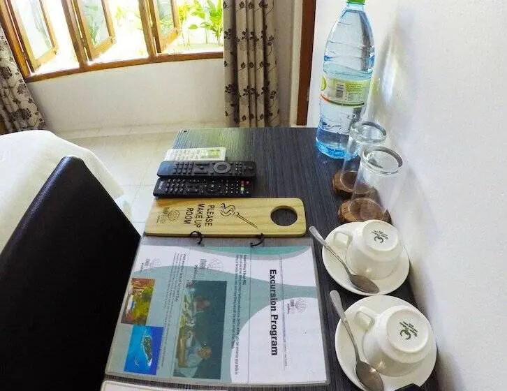 اتاق استاندارد با چشمانداز, Ithaa Beach Maldives