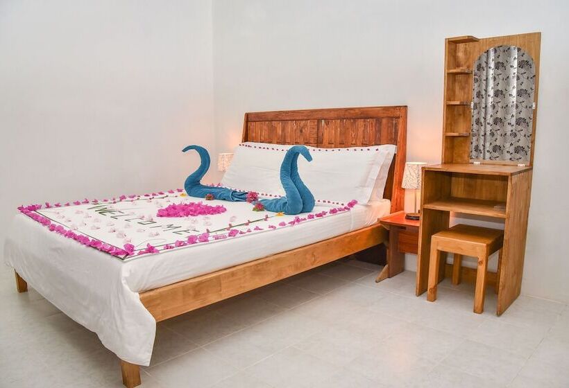اتاق لوکس خانوادگی, Ithaa Beach Maldives