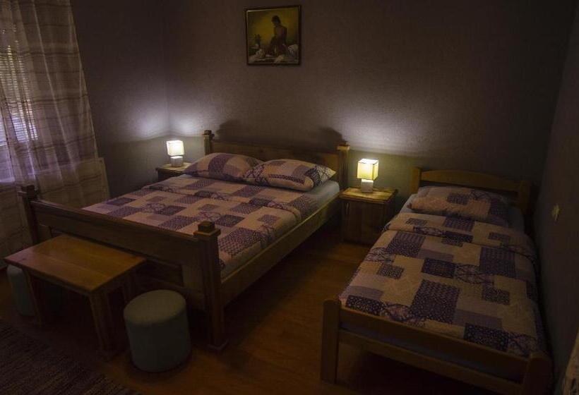 آپارتمان 2 خوابه, Kucerak Kod Bobe Vrdnik