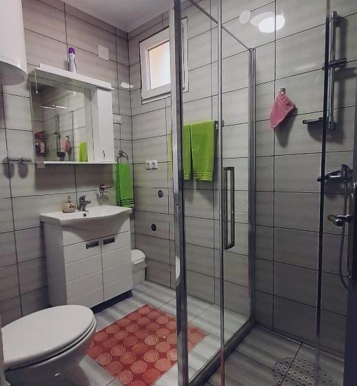 آپارتمان 2 خوابه, Kucerak Kod Bobe Vrdnik