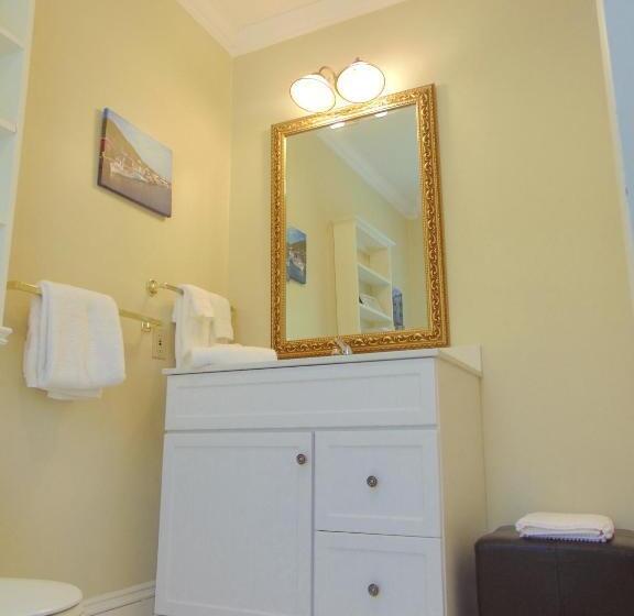 اتاق استاندارد با وان آب گرم, The Elizabeth Manor Guesthouse