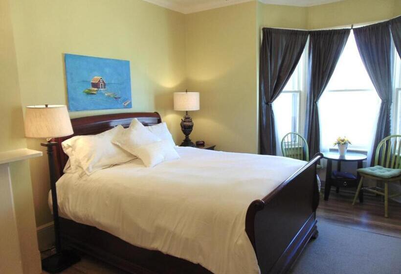 اتاق استاندارد با وان آب گرم, The Elizabeth Manor Guesthouse