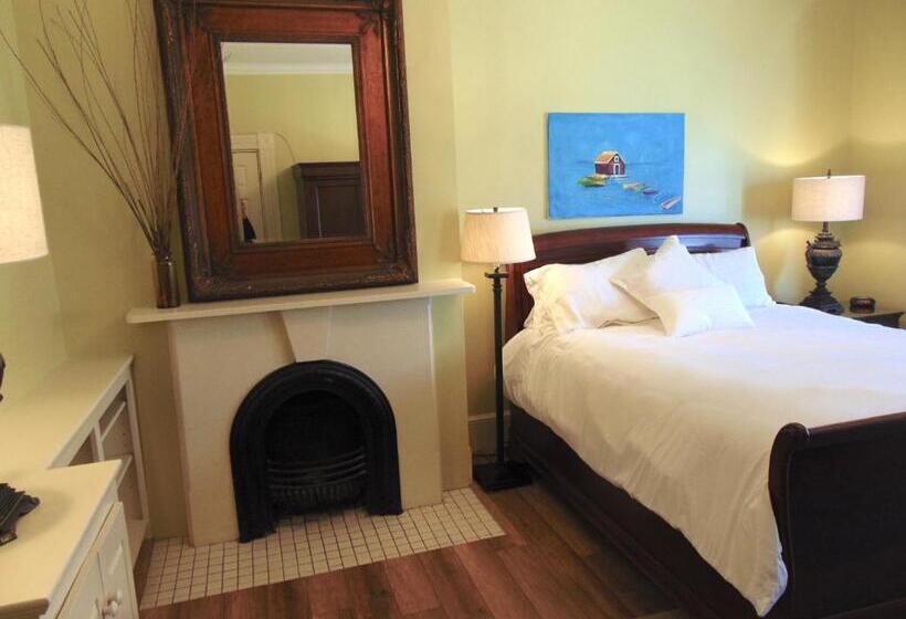 اتاق استاندارد با وان آب گرم, The Elizabeth Manor Guesthouse