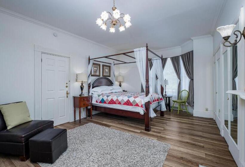 سوئیت با وان آب گرم, The Elizabeth Manor Guesthouse