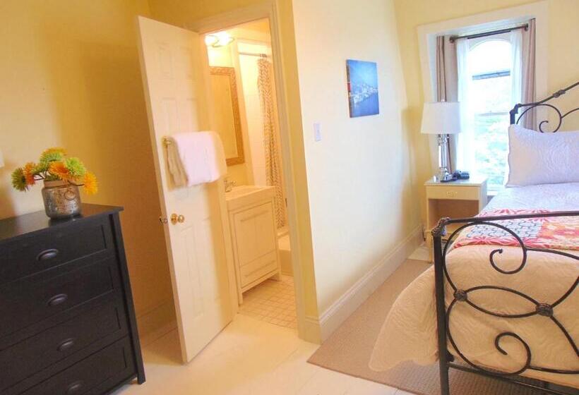 اتاق استاندارد, The Elizabeth Manor Guesthouse