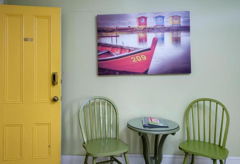 اتاق استاندارد, The Elizabeth Manor Guesthouse