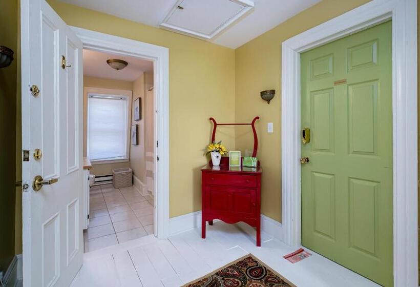 اتاق استاندارد با سرویس بهداشتی مشترک, The Elizabeth Manor Guesthouse