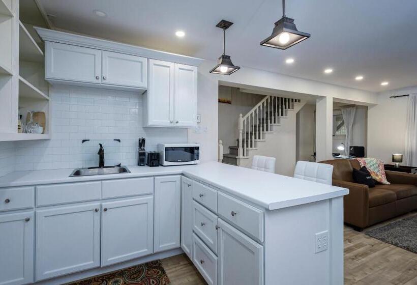 سوییت, The Elizabeth Manor Guesthouse