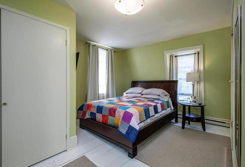 اتاق استاندارد, The Elizabeth Manor Guesthouse