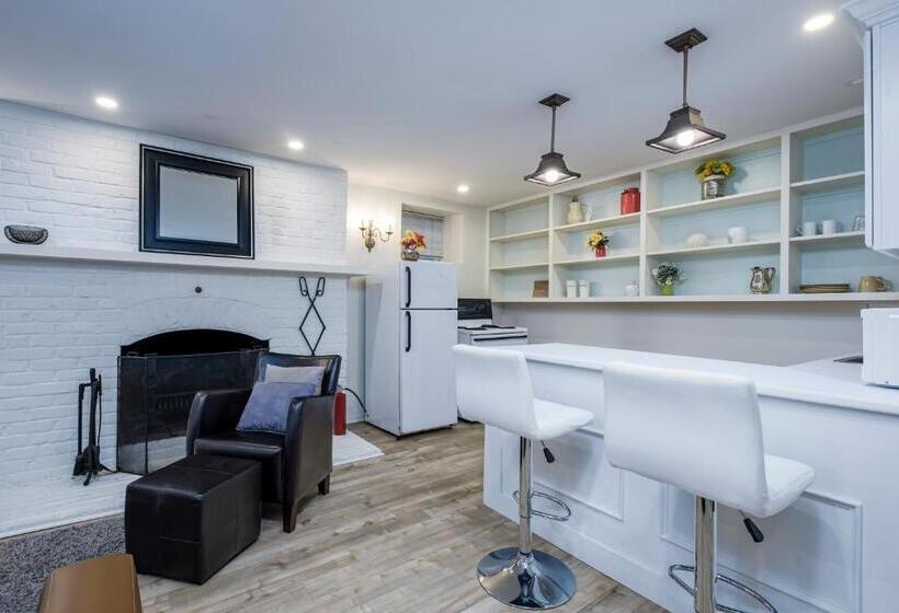 سوییت, The Elizabeth Manor Guesthouse