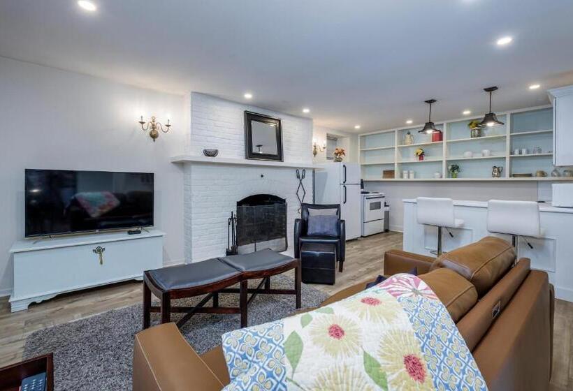 سوییت, The Elizabeth Manor Guesthouse