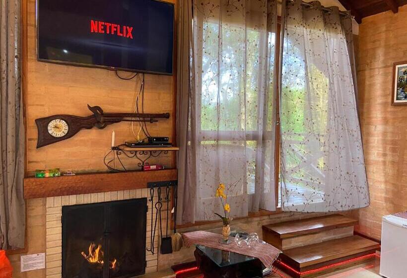 Deluxe Suite King Bed, Vivie Pousada