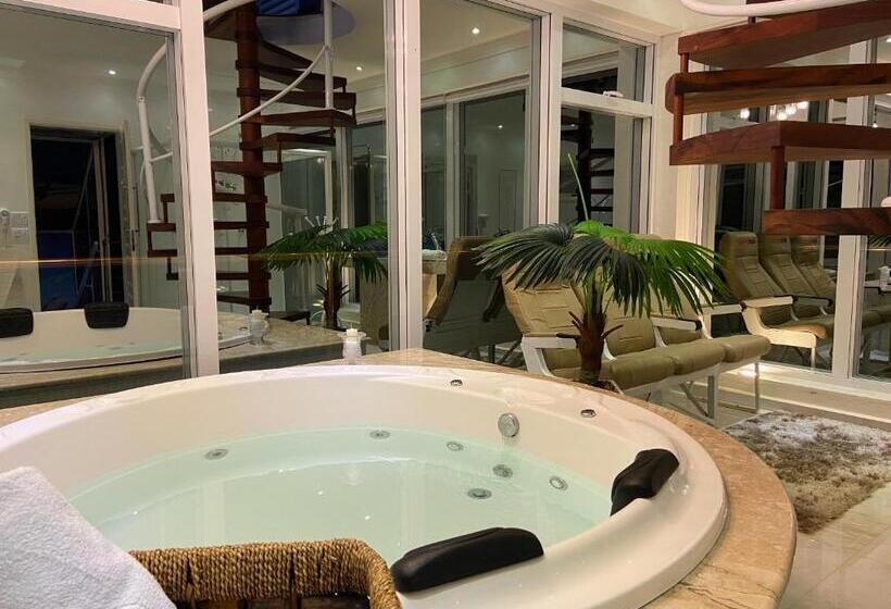 プレジデントスイートルーム, Vivie Pousada