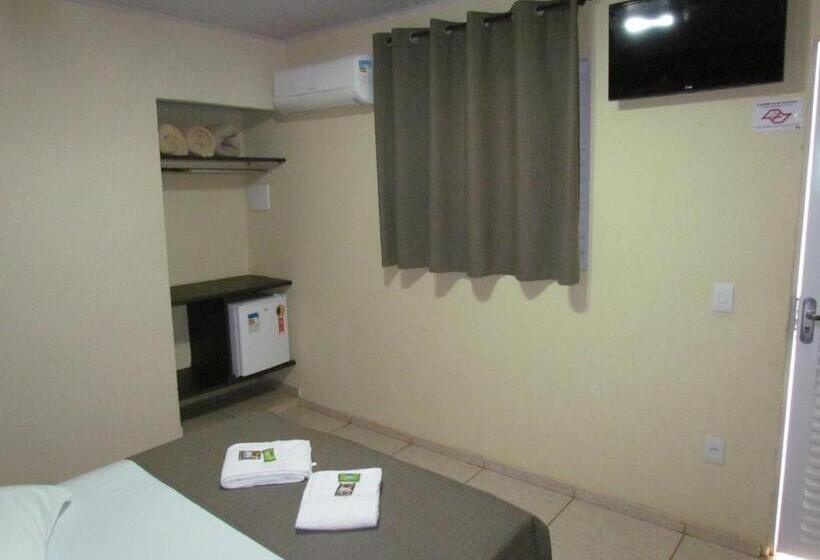 اتاق استاندارد سه نفره, Pousada Quinta Das Aroeiras