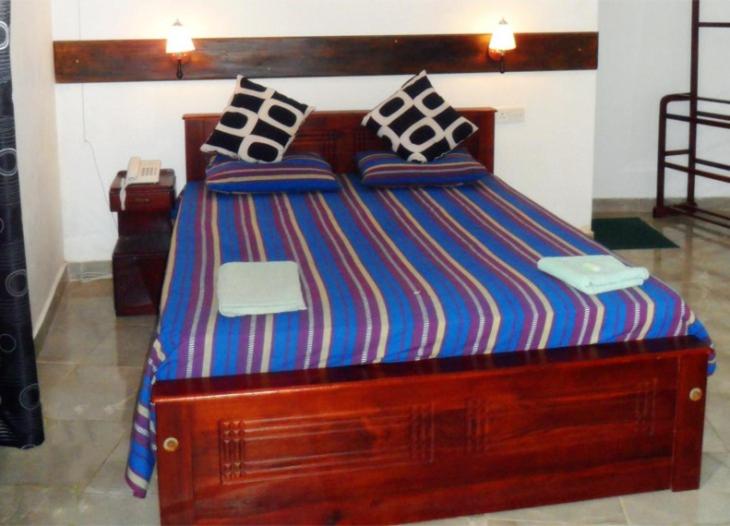 Quarto Deluxe, Travellers Halt