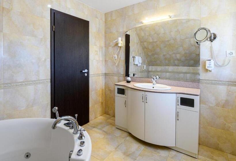 Люкс 3 Спальни, Vila Palace