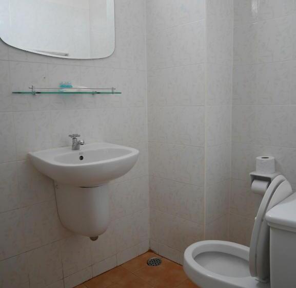 标准间, Top Hostel