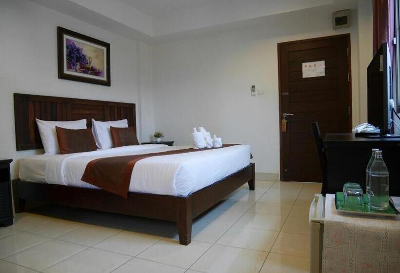 豪华房间, Top Hostel