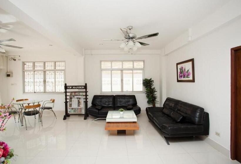 标准间, Top Hostel