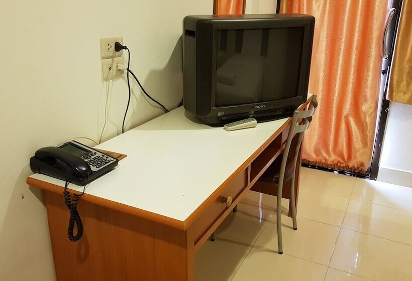 标准间, Top Hostel