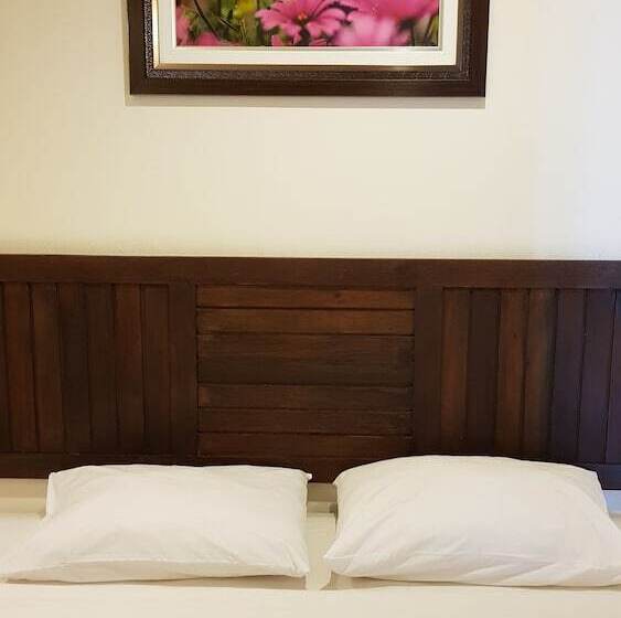 标准间, Top Hostel