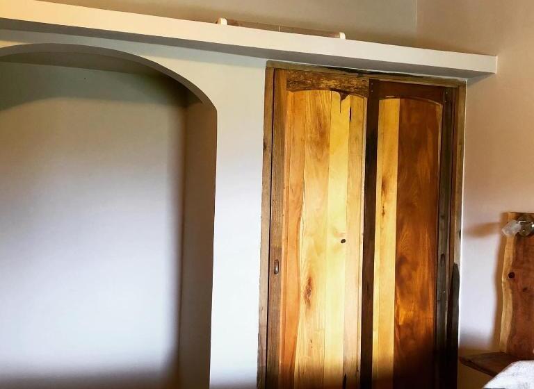 بانگلوی استاندارد 2 خوابه, El Viento De Mi Sueño