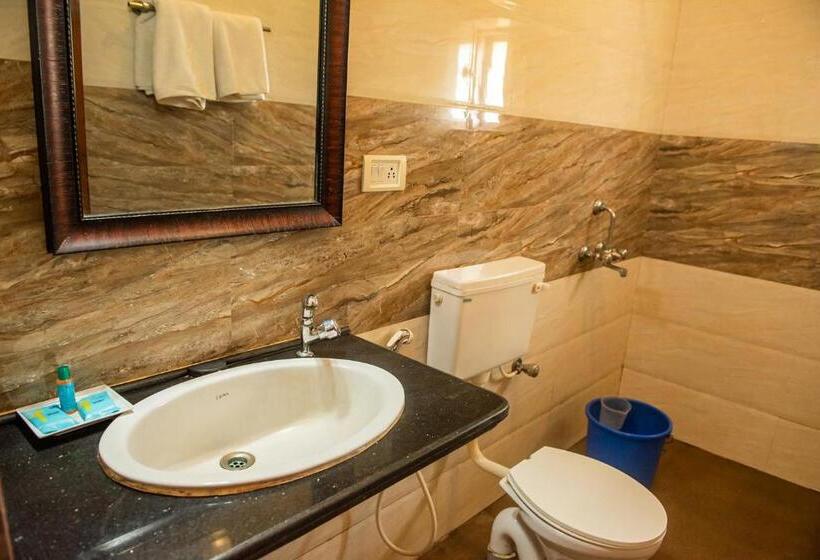 디럭스 룸 킹사이즈 침대, Maitri Sweet Living