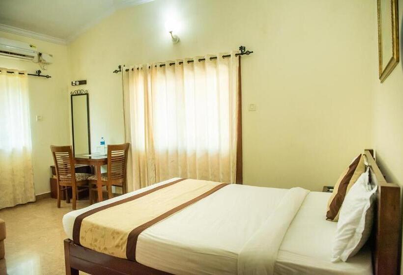 디럭스 룸 킹사이즈 침대, Maitri Sweet Living