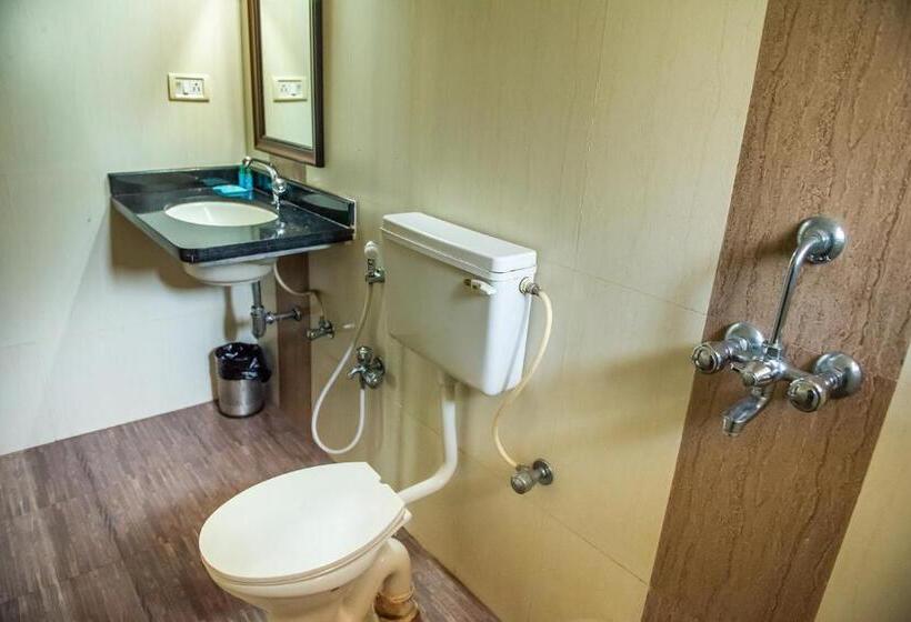 디럭스 룸 킹사이즈 침대, Maitri Sweet Living