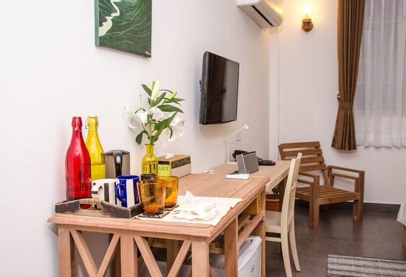 اتاق لوکس با چشم‌انداز باغ, Cerulean View Residence