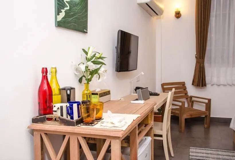 اتاق لوکس با چشم‌انداز باغ, Cerulean View Residence