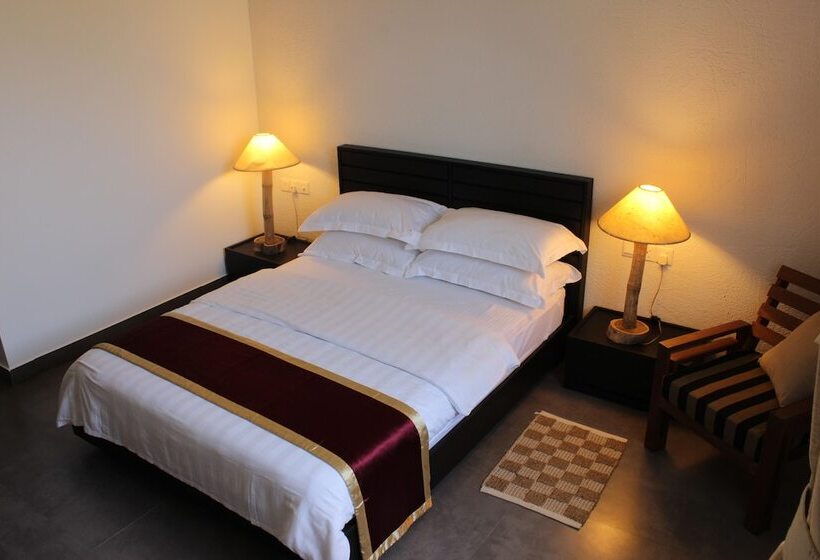 اتاق لوکس با چشم‌انداز باغ, Cerulean View Residence