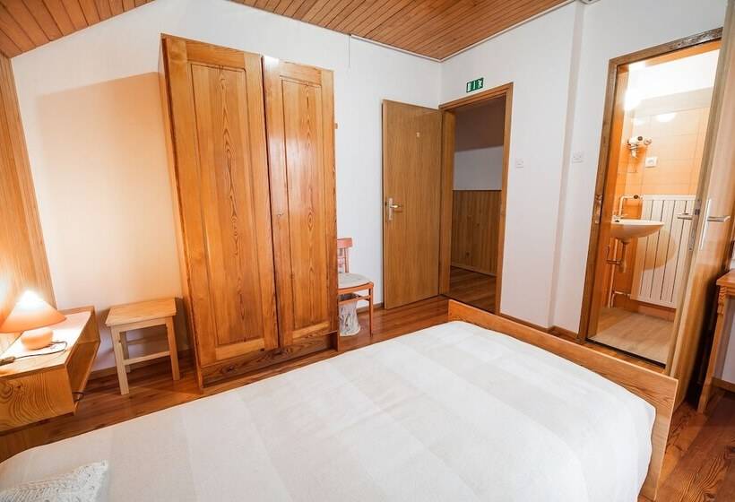 اتاق استاندارد یک نفره, Farm Stay žagar
