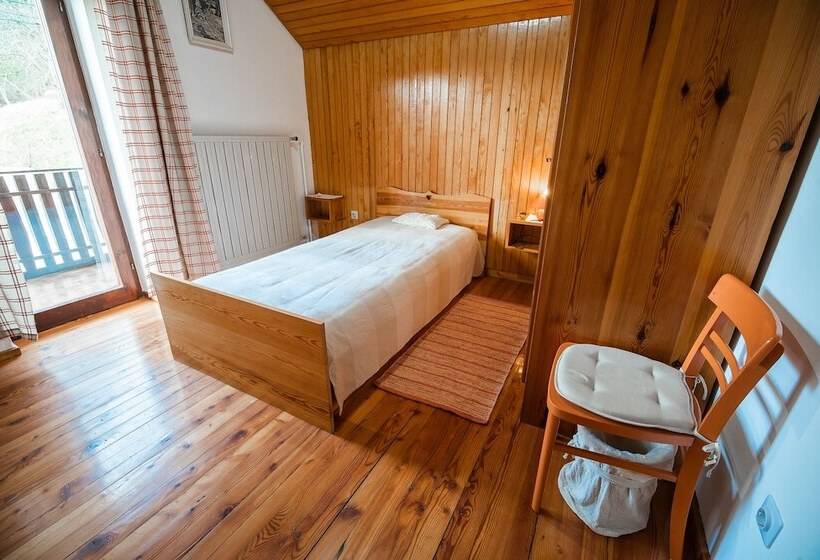 اتاق استاندارد یک نفره, Farm Stay žagar