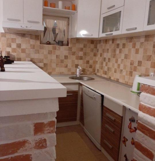 اتاق لوکس, Guest House Ivan