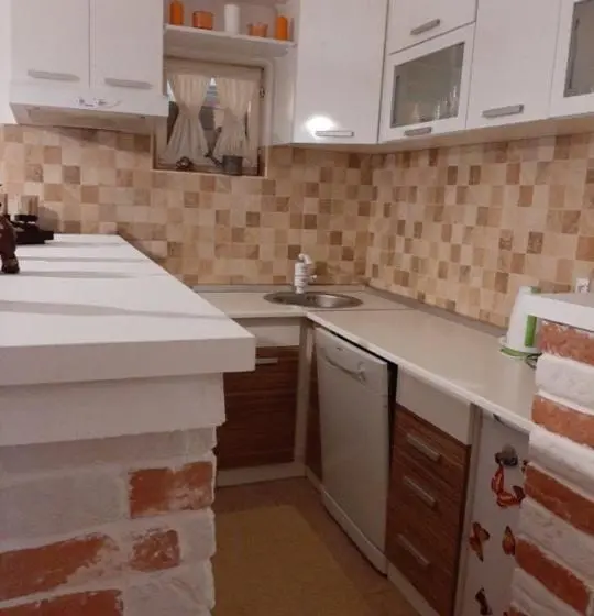 اتاق لوکس, Guest House Ivan