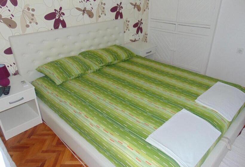 آپارتمان 1 خوابه, Guest House Ivan